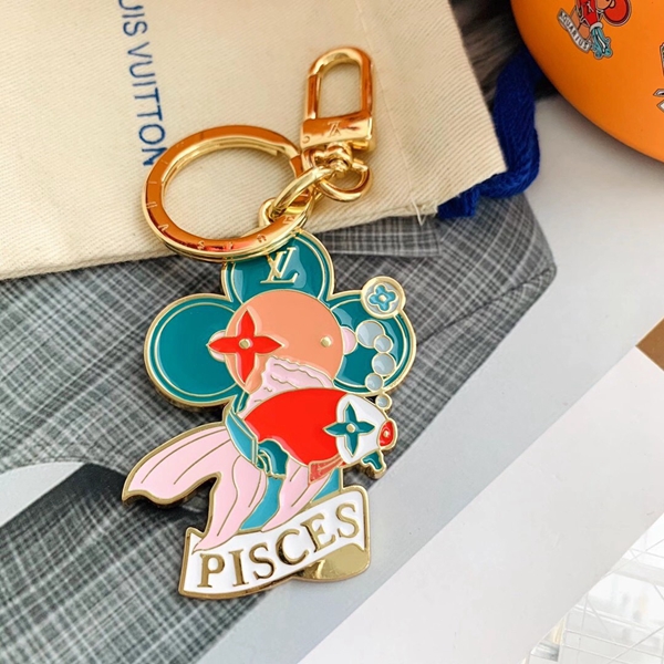 ブランドキーホルダー着用イメージ